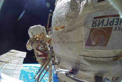 Экипаж МКС опубликовал видео выхода в открытый космос