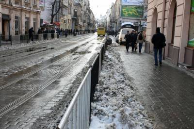 Синоптики предупреждают об опасности на дорогах: прогноз погоды во Львове и области 17 декабря