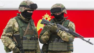 Popcorn под стрельбу и лязг оружия: бойцы СОБР Москвы выпустили неожиданный кавер