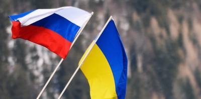 Киеву следует наладить отношения с Россией – украинский политолог