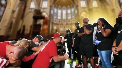Американские церкви потратят миллионы долларов на борьбу с «белым расизмом»