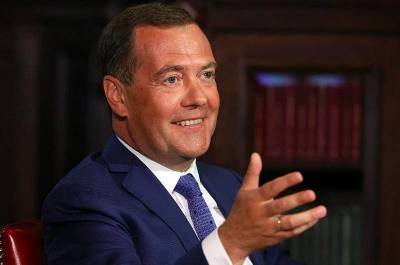 Не дураки и не дороги: Дмитрий Медведев обвинил РАЗНОТЫК во всех бедах России