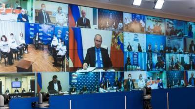 Владимир Путин: «Нужно подумать над особыми видами страховки для учителей»