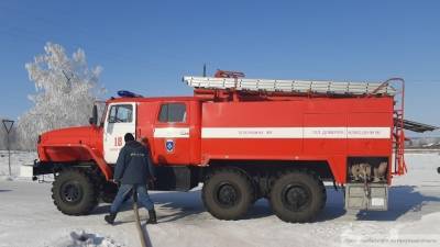 Амурские спасатели подо льдом нашли машину пропавших рыбаков