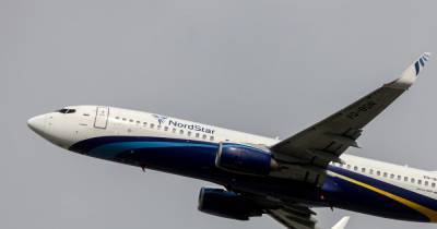 Пассажирский самолет готовится к аварийной посадке в аэропорту Пулково