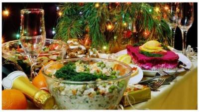 Стало известно, во сколько обойдется новогодний стол семье украинцев