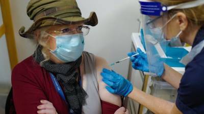Более 130 тысяч человек привили от коронавируса за неделю вакцинации