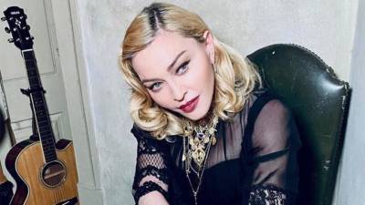 Мадонна показала фотосет приемных дочерей