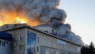 В России горел международный аэропорт: фото и видео
