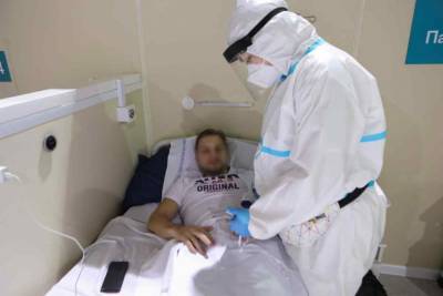 Терапевт Кондрахин назвал ведущую к повторной госпитализации с коронавирусом ошибку