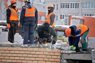 В России резко вырос спрос на строителей