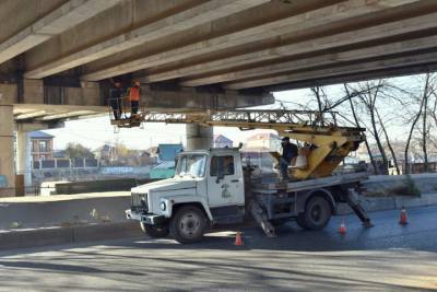 Ремонт моста через Царев закончат не раньше конца января следующего года