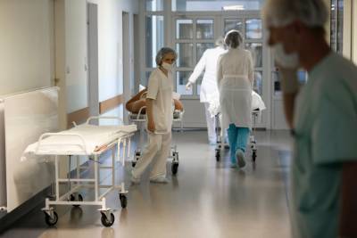 Комздрав назвал причины высокой госпитализации пациентов с ковидом