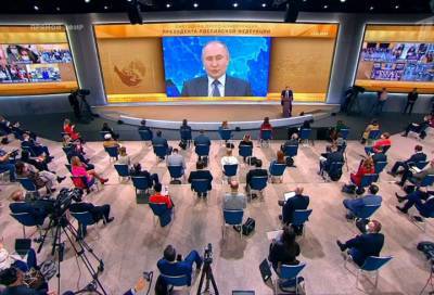 Путин: Главное при какой бы то ни было угрозе - единение