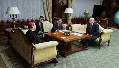 А.Лукашенко встретился со спецпосланником Папы Римского