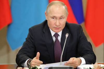 Владимир Путин призвал снять санкции с испытывающих трудности из-за COVID-19 стран