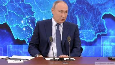 Путин пообещал разобраться в вопросе бесплатного лечения от COVID-19 в регионах