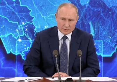 Путин поручил правительству решить вопрос «искривления» зарплат
