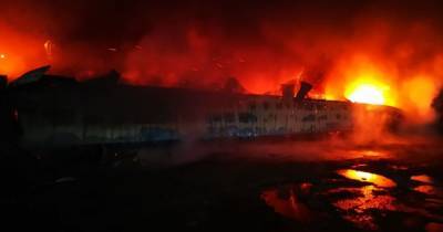 В Одессе после пожара в ангаре произошел взрыв