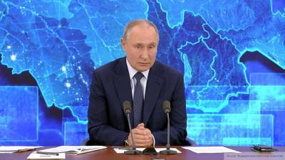 Путин отметил важность обеспечения доступа к интернету в школах РФ
