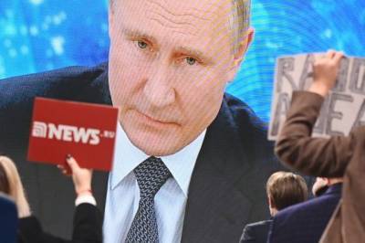 Путин заявил, что в негативных вбросах о нём нет ничего удивительного