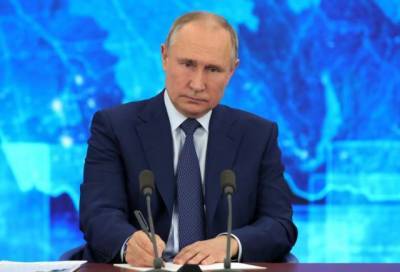 Путин назвал эффективной работу правительства во время пандемии