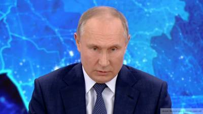 "В мировых религиях нет намека на агрессию": Путин об оскорблении верующих