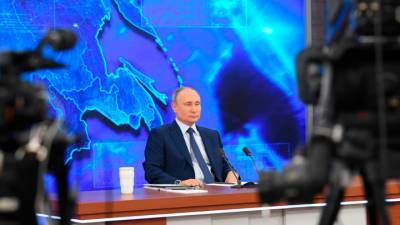 Россия не откладывает реализацию стратегических целей, заверил президент