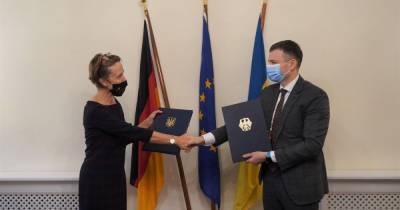 Германия выделит Украине кредит размером более 200 млн евро