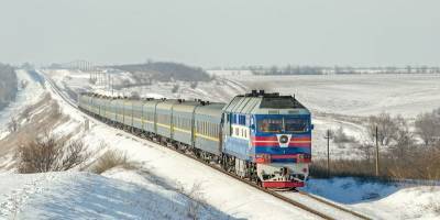 "Укрзализныця" перед зимними праздниками запускает два поезда в Карпаты