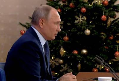Путин рассказал, какой тост всегда провозглашает с друзьями и близкими в Новогоднюю ночь