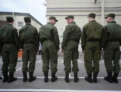 Брат умершего в армии сохранит военный билет, несмотря на работу в штабе Навального