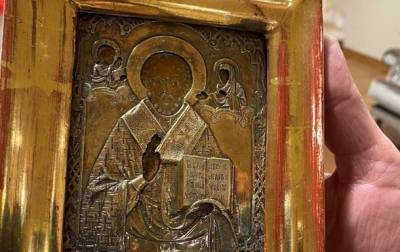 Босния и Герцеговина подарила Лаврову древнюю украинскую икону из Луганска