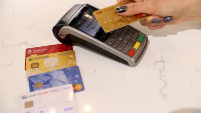 Эксперт оценил планы банков нарастить выпуск цифровых карт