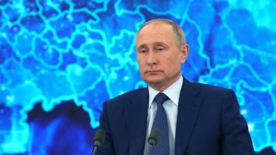 Путин заявил об отсутствии планов вводить в России локдаун