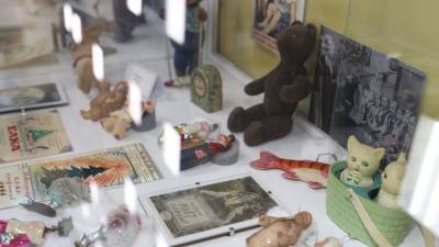 В Нижнекамске открылась выставка новогодних игрушек времён СССР