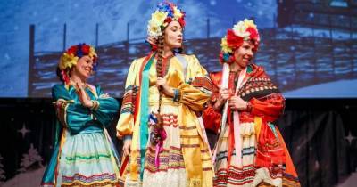 В калининградской филармонии прошла генеральная репетиция новогоднего спектакля по Гоголю (фото)