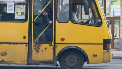 Неутешительные прогнозы: проезд в маршрутках Киева могут повысить до 15 гривен
