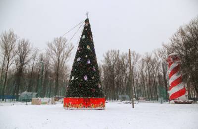 Канавинский район продолжают украшать к Новому году