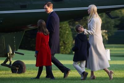 Иванка Трамп показала забавное фото сына: Ждет, когда дедушка завершит встречу