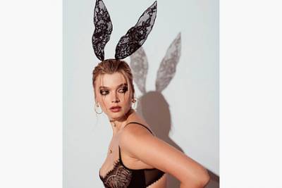 Плюс-сайз-модель снялась для Playboy в США и пожаловалась на детство в России