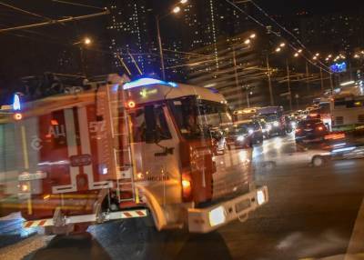 Один человек погиб и один пострадал при пожаре в квартире на севере Москвы