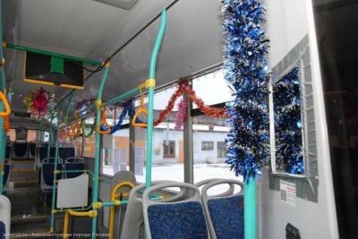 В Рязани к Новому году начали украшать троллейбусы