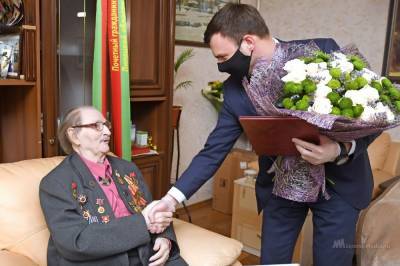 «Продолжаю работать в штате»: писателя и журналиста Анатолия Баюканского поздравили с юбилеем