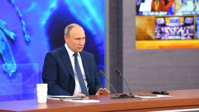 «Встретили проблемы достойно»: Владимир Путин оценил ситуацию в экономике России