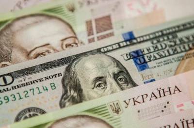 Доллар обвалится: аналитик назвал сроки серьезного скачка курса валют