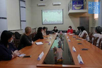 В Хасавюрте прошла встреча с женскими активами города и района