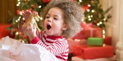 Как выбрать правильный подарок для ребенка: 7 ошибок родителей
