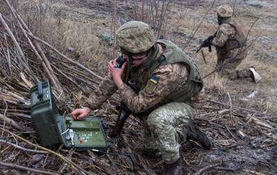 Снайпер сепаратистов ранил бойца ВСУ на Донбассе