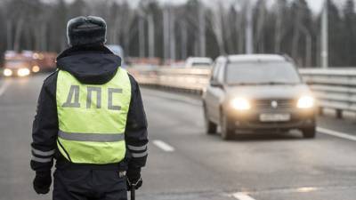 Автомобиль вылетел с моста на Урале – один человек погиб, двое пострадали